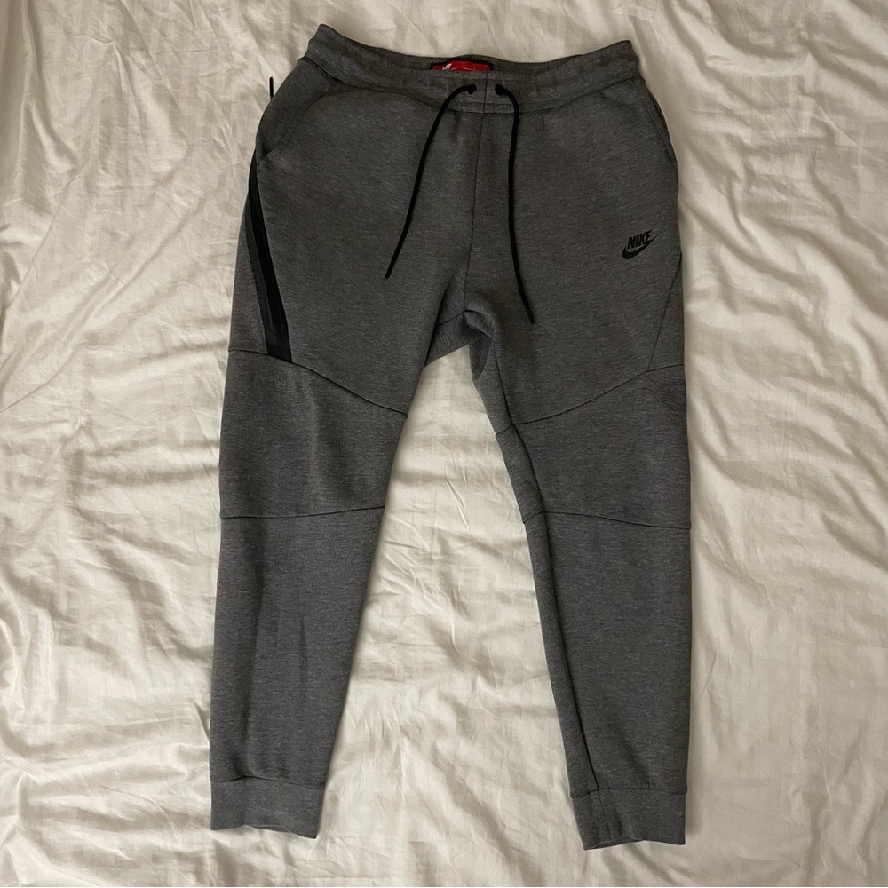 Nike Tech Fleece Pants, Grey, Size Large